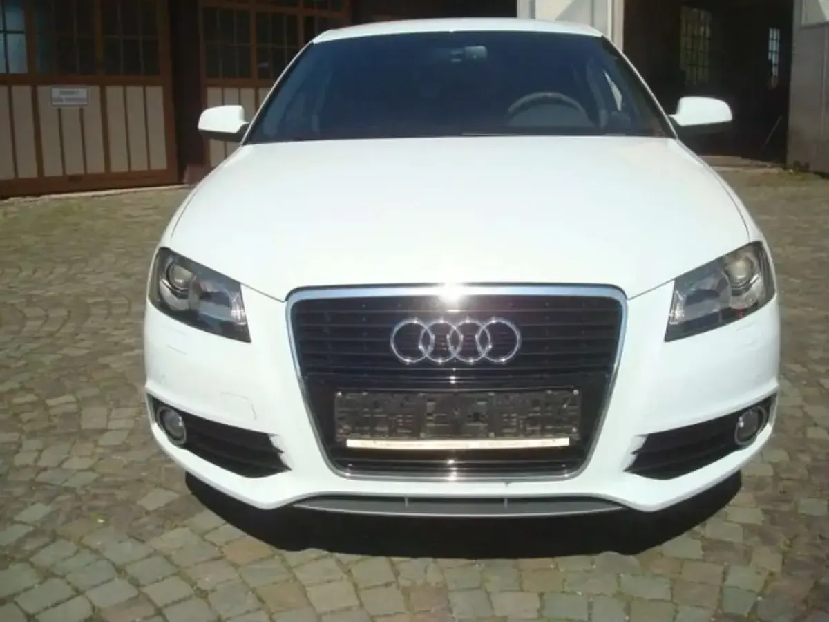 Używany Audi A3 Ambition 200 KM (147 kW) 2012 Biały Hatchback