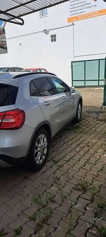 Gebraucht Mercedes GLA200 Style 156 PS (114 kW) 2015 Silber SUV