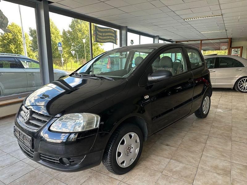 Schwarz Gebraucht 2006 VW Fox Basis Kleinwagen | 2.199 € (Fairer Preis) - Bild 1/4