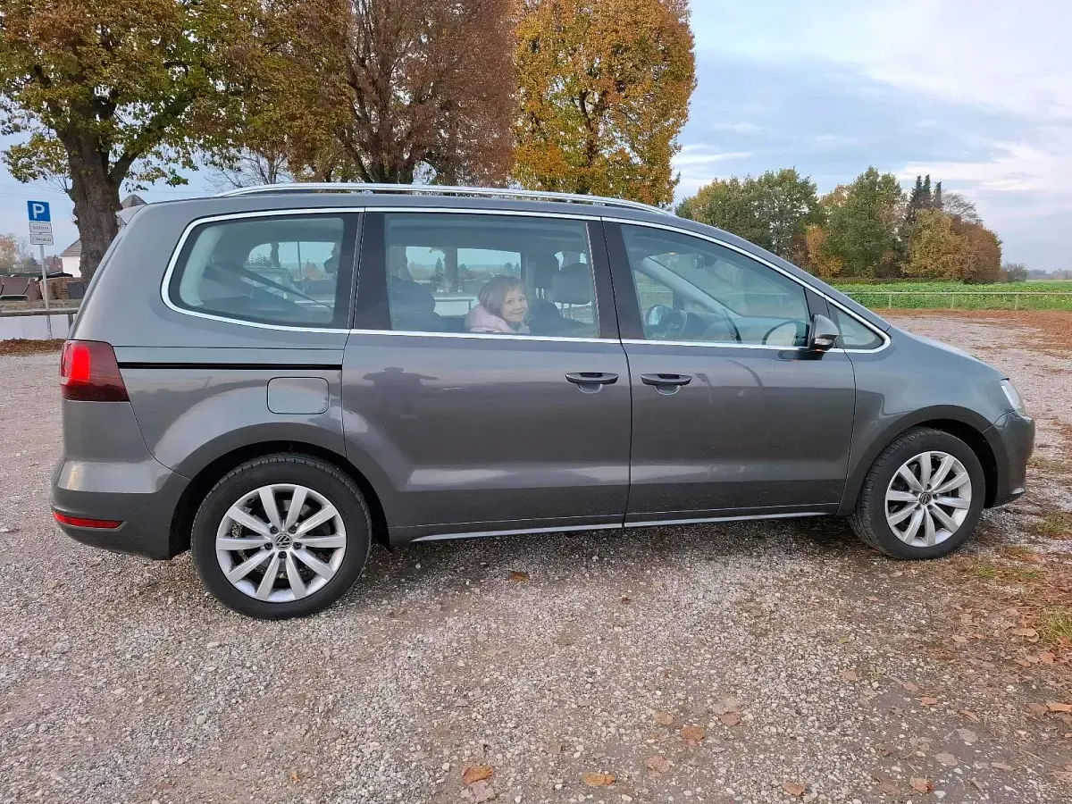 Gebraucht VW Sharan Highline 184 PS (135 kW) 2016 Grau Van / Kleinbus