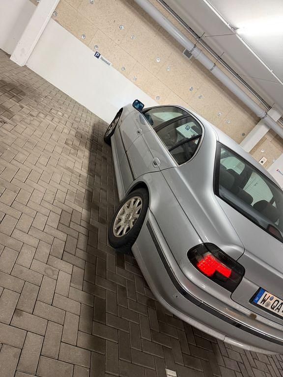 Gebraucht BMW 528 193 PS (141 kW) 1998 Silber Limousine