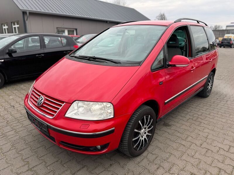 Rot Gebraucht 2004 VW Sharan Family Van / Kleinbus | 3.800 € (Fairer Preis) - Bild 1/4