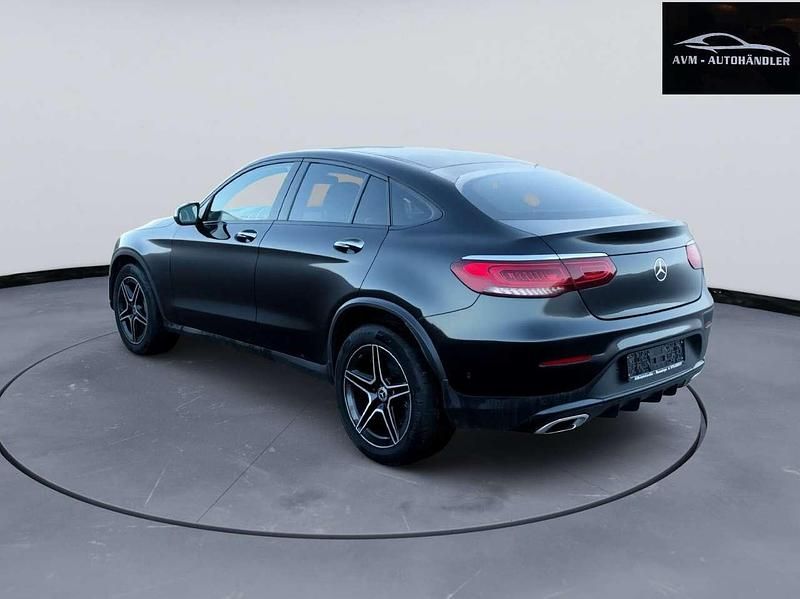 Gebraucht Mercedes GLC220 AMG line 194 PS (142 kW) 2019 Obsidianschwarz SUV
