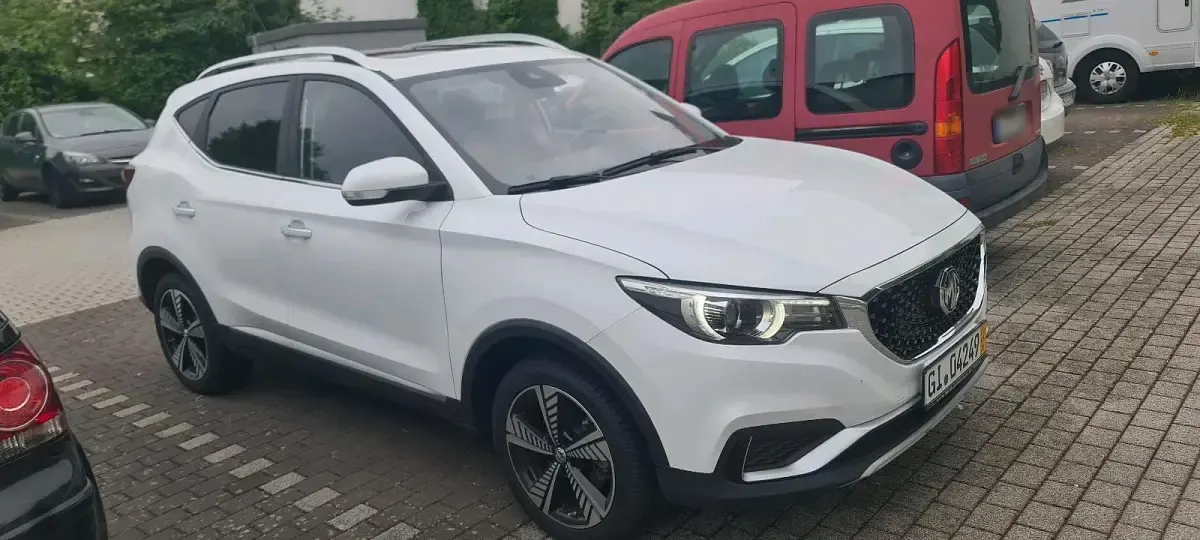 Gebraucht MG ZS 105 kW (143 PS) 2021 Weiß SUV