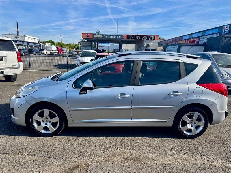 Gebraucht Peugeot 207 Premium 120 PS (88 kW) 2011 Silber Kombi
