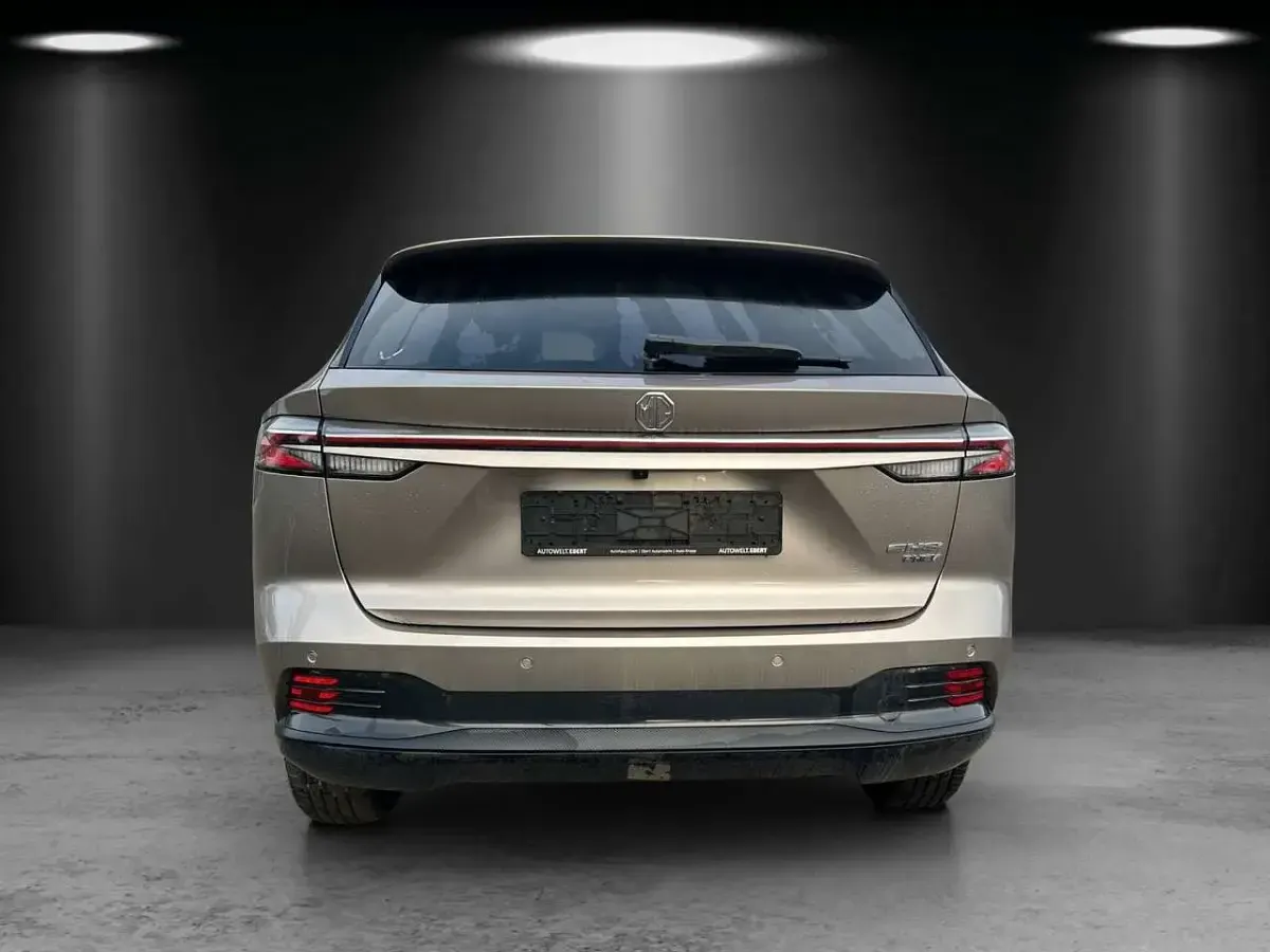 Neu MG HS Luxury 224 PS (164 kW) 2026 Sterling silver SUV