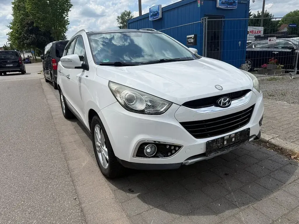 Gebraucht Hyundai ix35 Premium 184 PS (135 kW) 2012 Weiß SUV