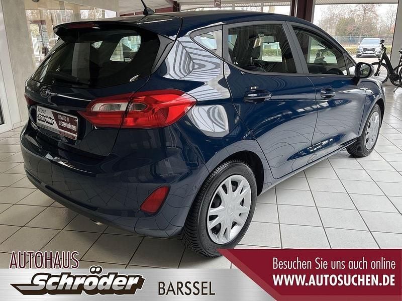 Gebraucht Ford Fiesta Trend 101 PS (74 kW) 2018 Blau Kleinwagen