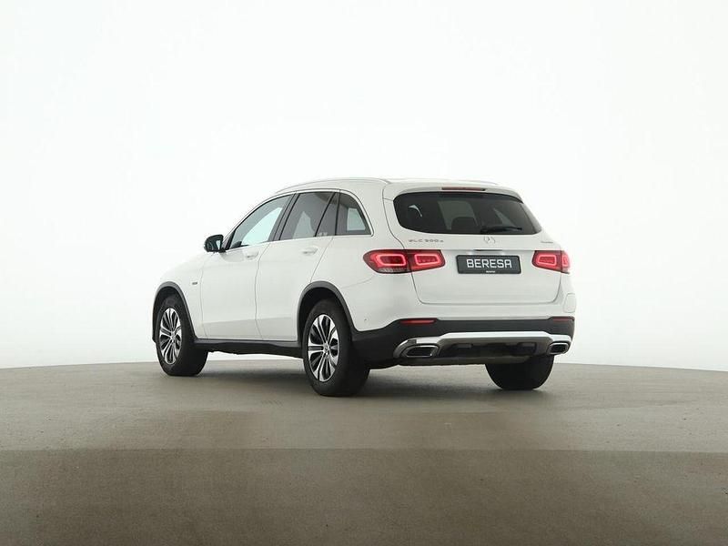 Gebraucht Mercedes GLC300e 211 PS (155 kW) 2020 Weiß SUV