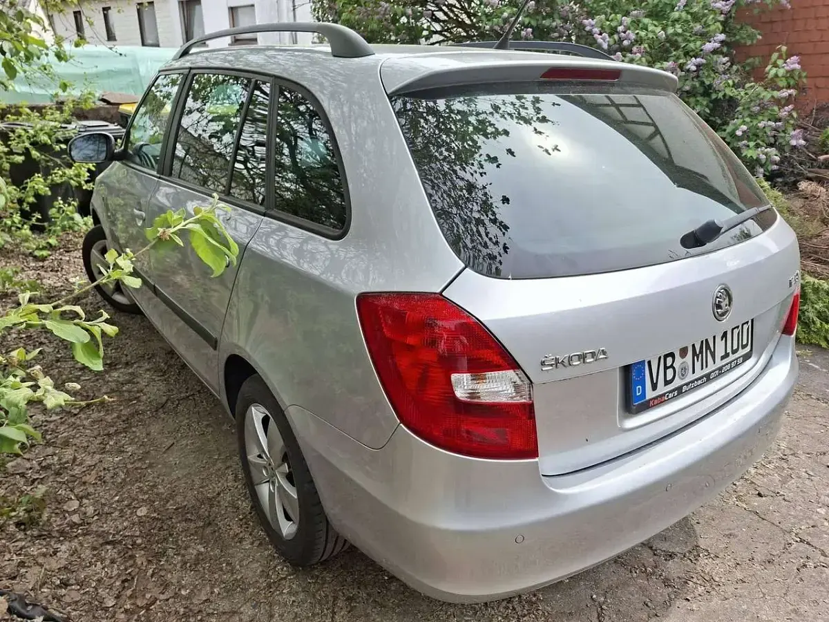 Gebraucht Skoda Fabia Fresh 90 PS (66 kW) 2014 Silber Kombi