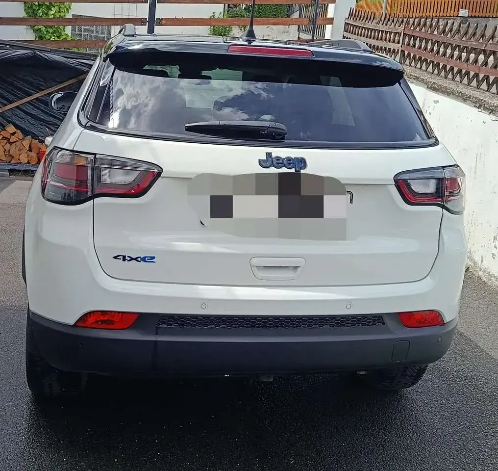 Gebraucht Jeep Compass 179 PS (131 kW) 2024 Weiß SUV