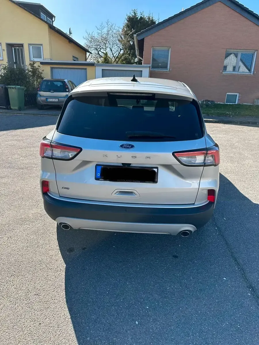 Gebraucht Ford Kuga 190 PS (139 kW) 2020 Silber SUV