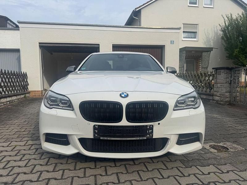 Weiß Gebraucht 2014 BMW M550 Sport Line Limousine | 19.800 € (Etwas zu teuer) - Bild 1/4