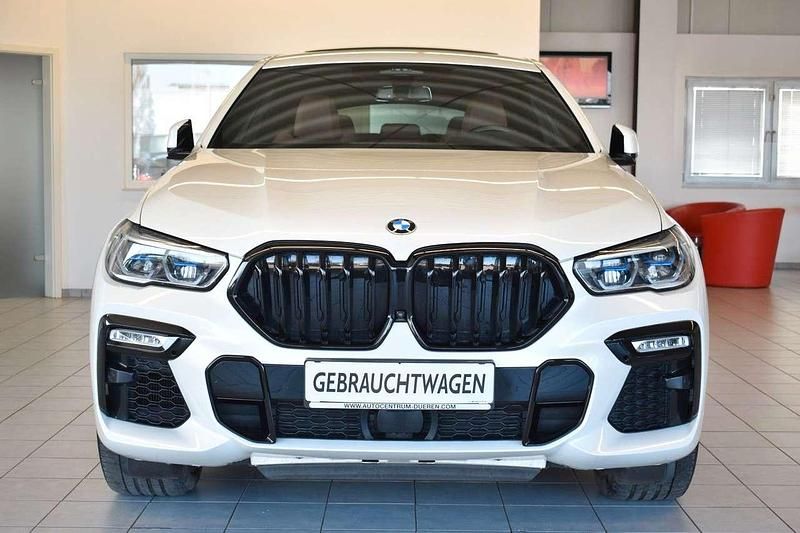 Gebraucht BMW X6 M 530 PS (389 kW) 2021 Mineralweiss SUV