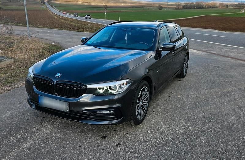 Gebraucht BMW 520 Sport Line 190 PS (139 kW) 2018 Grau Kombi