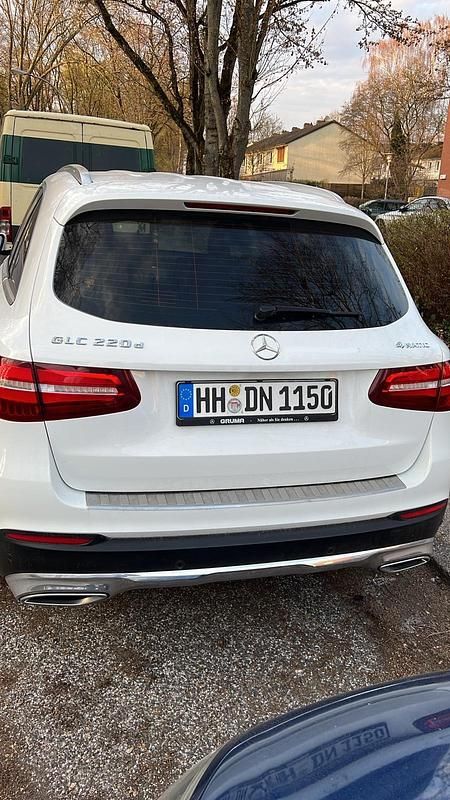 Gebraucht Mercedes 220 160 PS (117 kW) 2015 Weiß Kombi