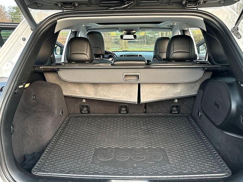 Gebraucht Jeep Cherokee 194 PS (142 kW) 2019 Weiß SUV