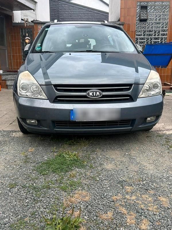 Andere außenfarben Gebraucht 2006 Kia Carnival Van / Kleinbus | 1.750 € (Superpreis) - Bild 1/4
