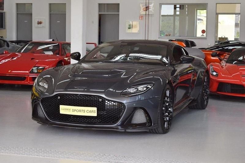 Xenon grey signature metallic Gebraucht 2023 Aston Martin DBS Coupé | 374.980 € (Superpreis) - Bild 1/4