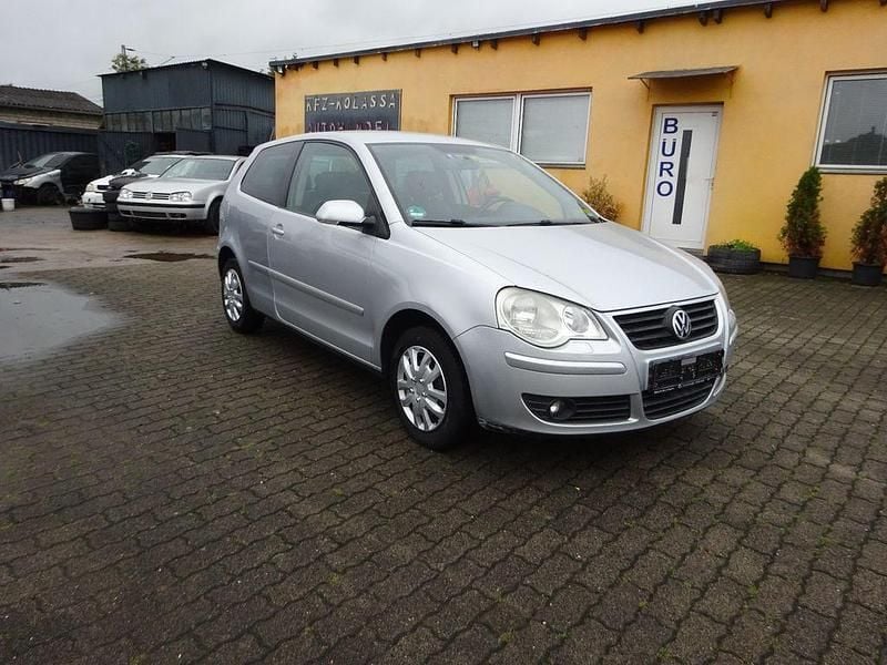 Silber Gebraucht 2009 VW Polo S Limousine | 2.650 € (Fairer Preis) - Bild 1/4