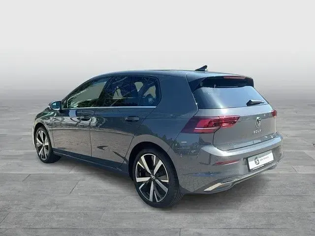 Gebraucht VW Golf VIII Style 150 PS (110 kW) 2024 Grau Limousine