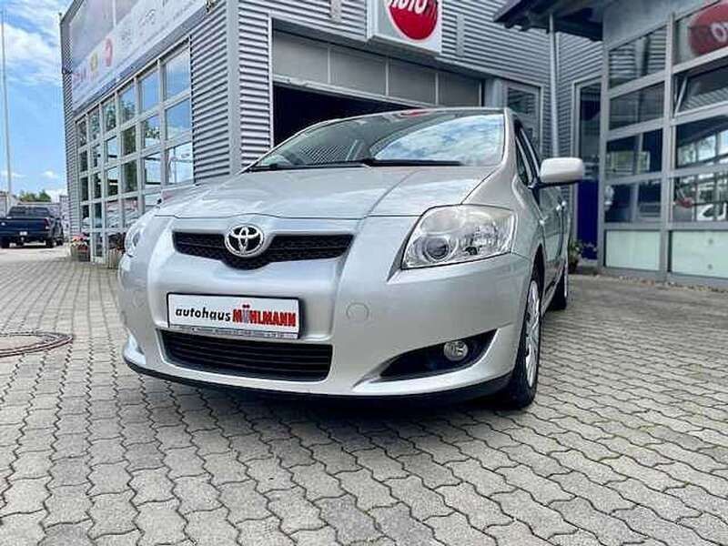 Silber Gebraucht 2009 Toyota Auris Sol Kleinwagen | 6.800 € (Etwas zu teuer) - Bild 1/4