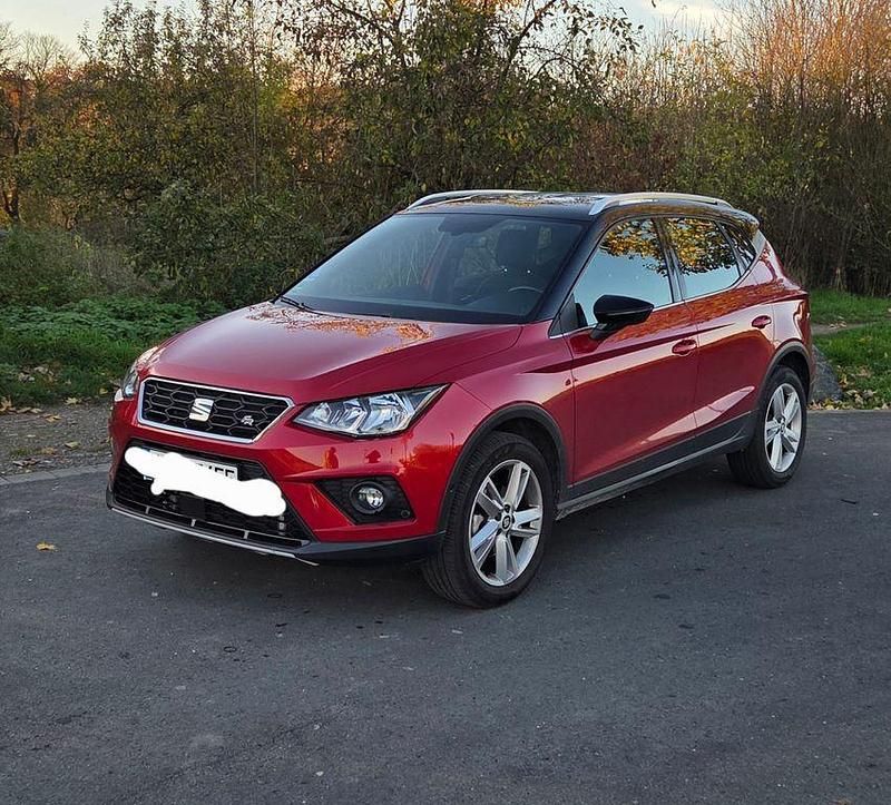 Rot Gebraucht 2018 Seat Arona FR SUV | 15.399 € (Guter Preis) - Bild 1/4