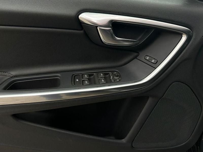 Gebraucht Volvo V60 Summum 190 PS (139 kW) 2018 Grau Kombi
