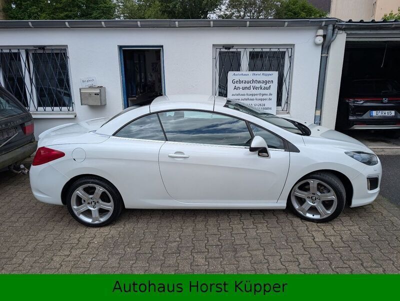 Weiß Gebraucht 2013 Peugeot 308 CC Allure Cabrio | 12.000 € - Bild 1/4