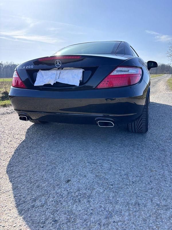 Gebraucht Mercedes SLK200 184 PS (135 kW) 2011 Schwarz Cabrio