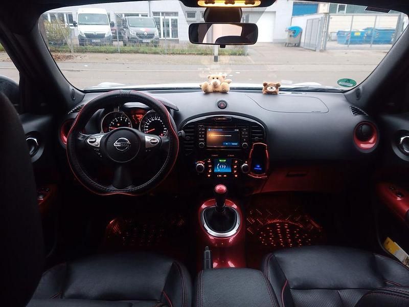 Gebraucht Nissan Juke Tekna 116 PS (85 kW) 2016 Silber SUV