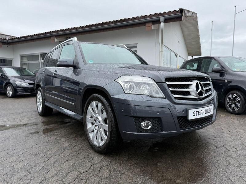 Grau Gebraucht 2010 Mercedes GLK300 SUV | 12.900 € - Bild 1/4