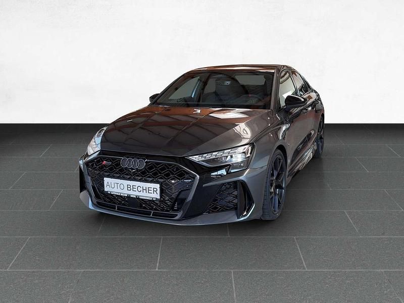 Neu Audi RS3 Ambiente 400 PS (294 kW) 2026 Grau Limousine