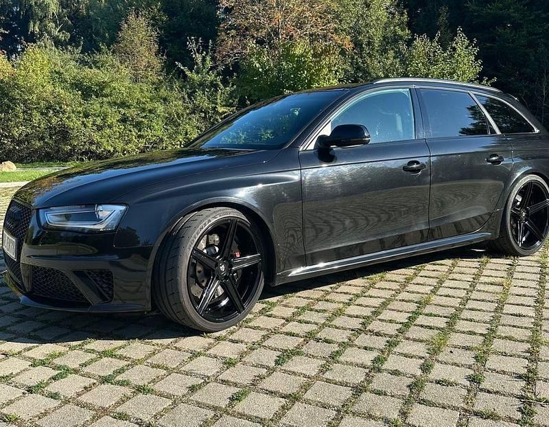 Schwarz Gebraucht 2013 Audi RS4 Black Edition Kombi | 31.900 € (Superpreis) - Bild 1/4