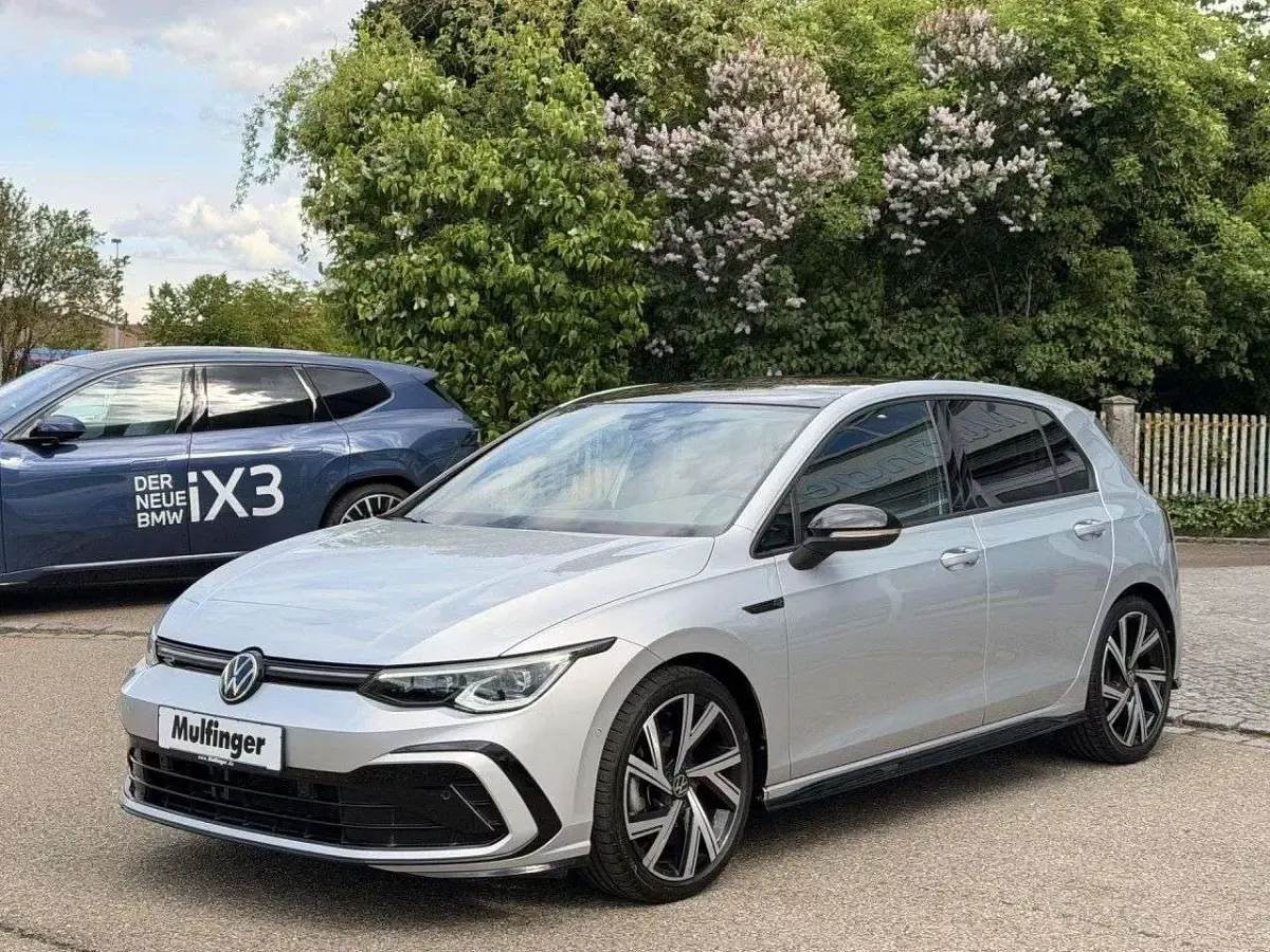 Gebraucht VW Golf VIII R-line 150 PS (110 kW) 2024 Reflexsilber Limousine