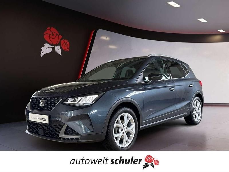 Grau Gebraucht 2024 Seat Arona FR SUV | 17.480 € (Guter Preis) - Bild 1/4