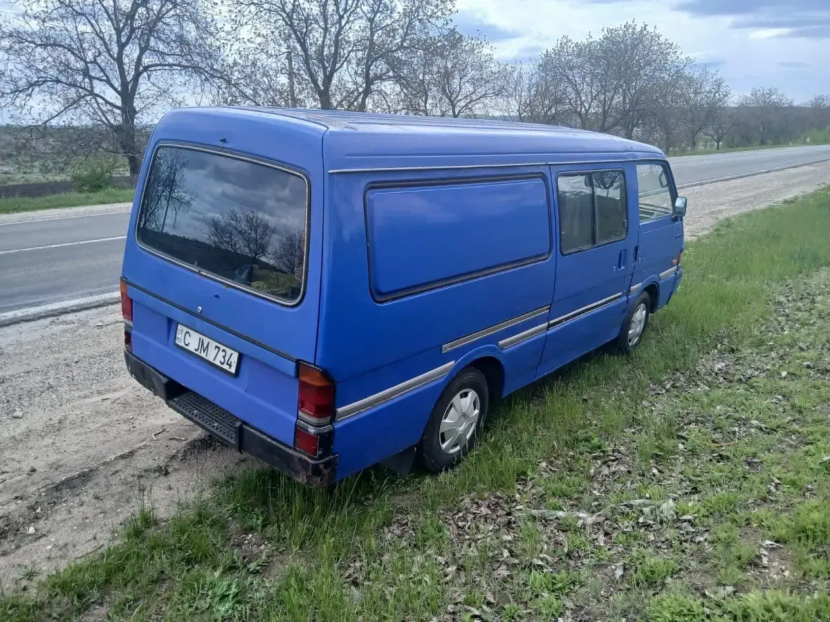 Gebraucht Mazda E Series 73 PS (53 kW) 1994 Blau Van