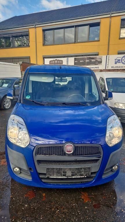 Gebraucht Fiat Doblò 90 PS (66 kW) 2012 Blau Van / Kleinbus