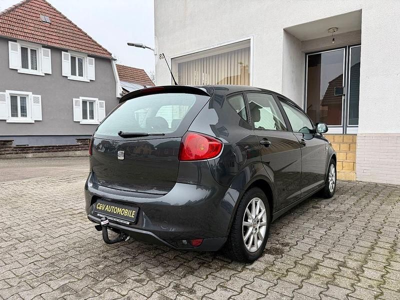 Gebraucht Seat Altea Ecomotive 105 PS (77 kW) 2011 Grau Van / Kleinbus