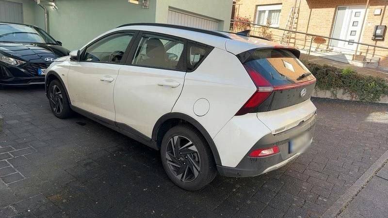 Gebraucht Hyundai Bayon Select 101 PS (74 kW) 2024 Weiß SUV