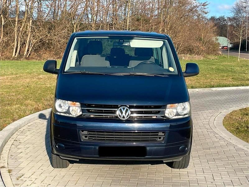 Blau Gebraucht 2015 VW Caravelle Van / Kleinbus | 15.500 € (Superpreis) - Bild 1/4
