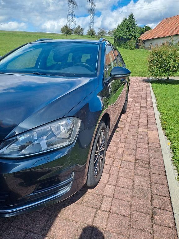 Grau Gebraucht 2016 VW Golf VII Allstar Kombi | 12.100 € (Fairer Preis) - Bild 1/4