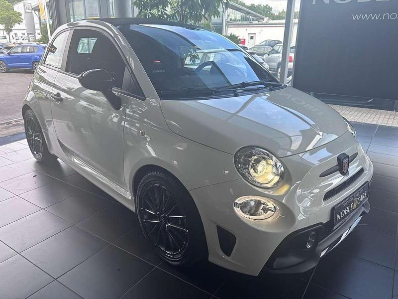 Weiss Gebraucht 2023 Abarth 695C Cabrio | 29.690 € (Fairer Preis) - Bild 1/4