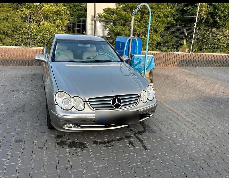 Grau Gebraucht 2003 Mercedes CLK200 Coupé | 3.500 € - Bild 1/4