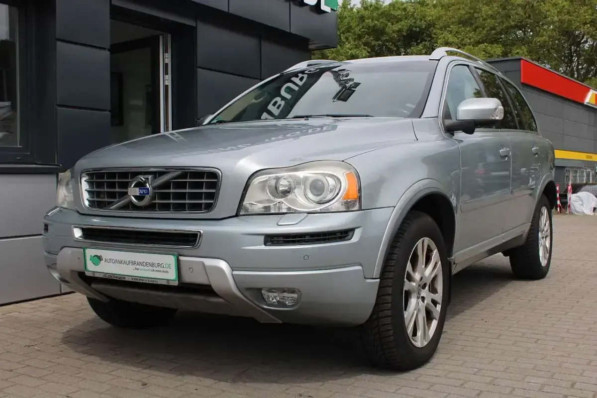 Gebraucht Volvo XC90 Momentum 200 PS (147 kW) 2012 Silber SUV