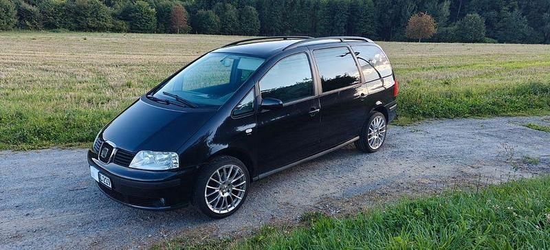 Schwarz Gebraucht 2006 Seat Alhambra Sport Van / Kleinbus | 2.400 € (Fairer Preis) - Bild 1/4