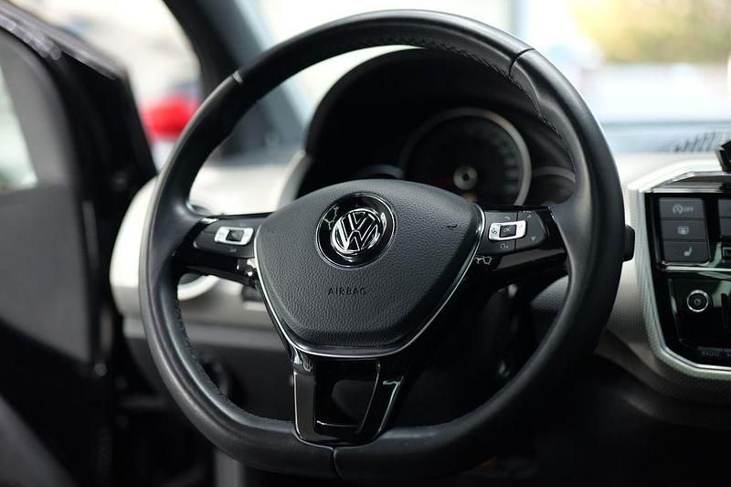 Second-hand VW up! high up! 90 CP (66 kW) 2017 Negru Hatchback