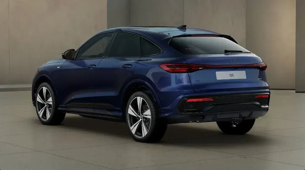 Neu Audi Q5 Sportback Sport 204 PS (150 kW) 2026 Blau SUV