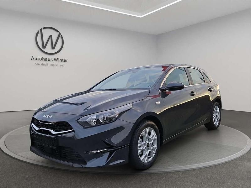 Gebraucht Kia Ceed Vision 140 PS (102 kW) 2025 Grau Kleinwagen