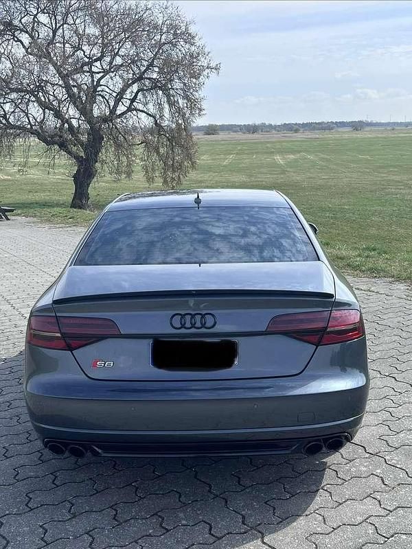 Gebraucht Audi S8 519 PS (381 kW) 2014 Limousine